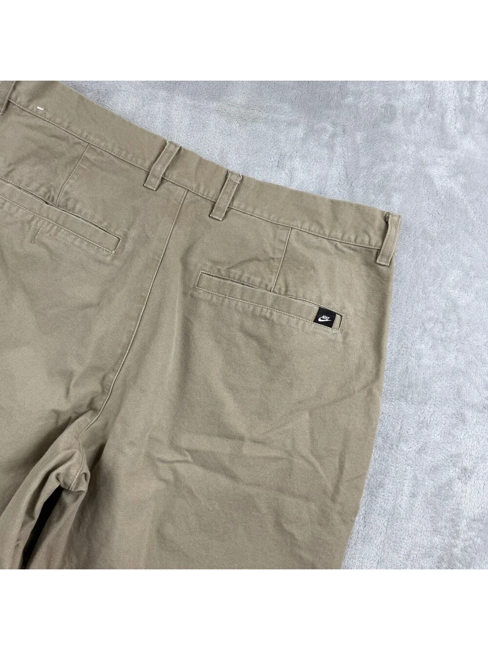 Nike Men's 32x32 Khaki Chino Pants Tan Embroidered Swoosh Casual Straight Leg